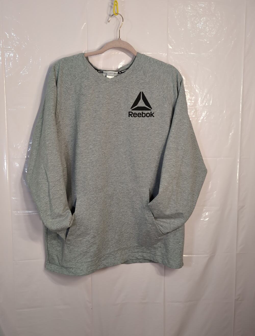 Gray Athletic Logo Sweatshirt XL Reebok Activewear Casual Pullover
